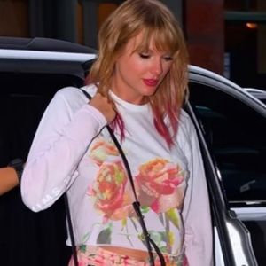 Taylor Swift floral crop top S